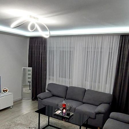Big Delux Apartment Мостар Екстериор снимка