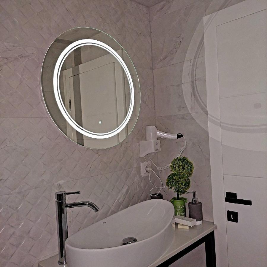 Big Delux Apartment Мостар Екстериор снимка