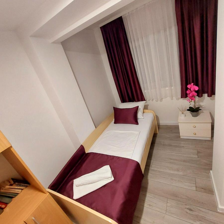 Big Delux Apartment Мостар Екстериор снимка